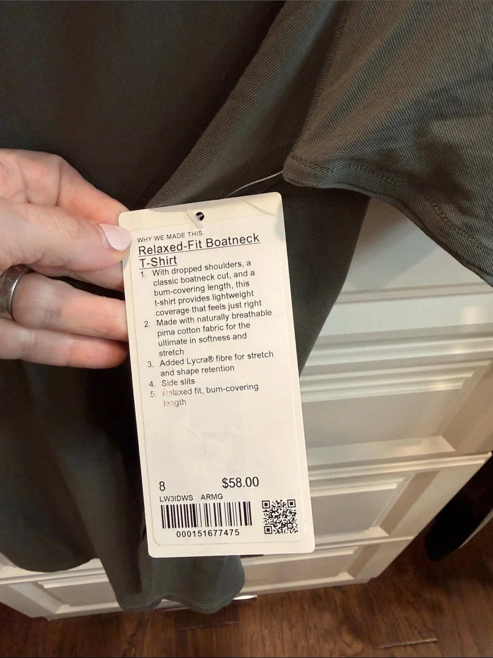NWT relaxed, fit boat, neck, T-shirt in army Green